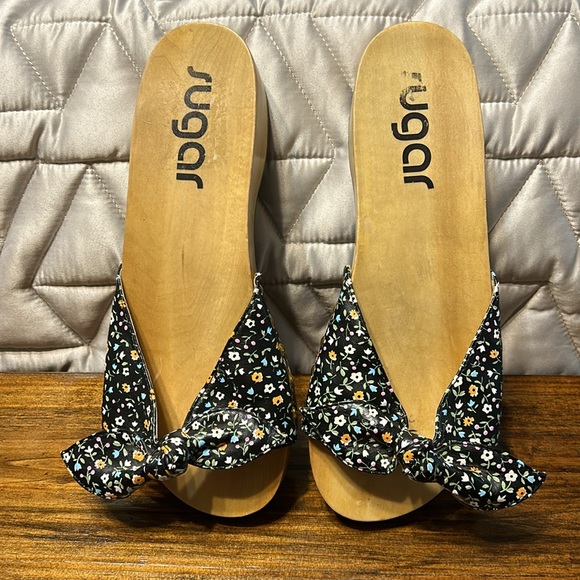 Sugar clogs - Picture 2 of 11